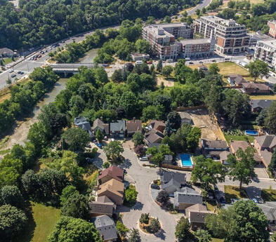 FOR SALE --------- 47 Park Dr